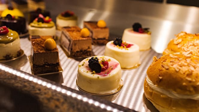 Baguette Jeanette Bistro - 6