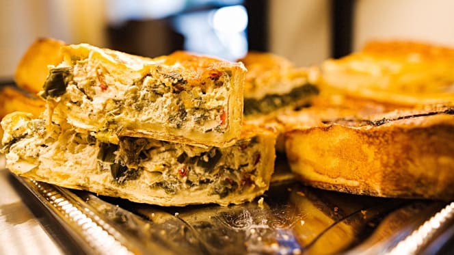 Baguette Jeanette Bistro - 7