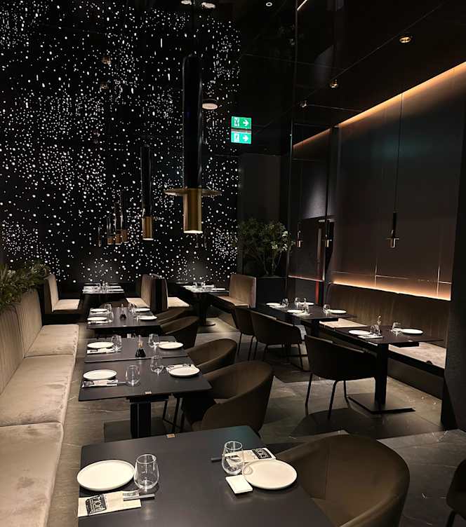 Mofi Restaurant - 1