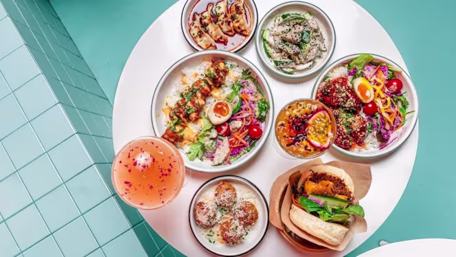 Superbao Paris 10 - 0