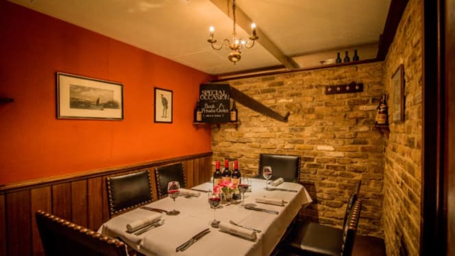 Champagne Charlies - 4