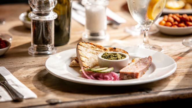 Champagne Charlies - 2