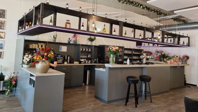 Parwaan Restaurant - 8