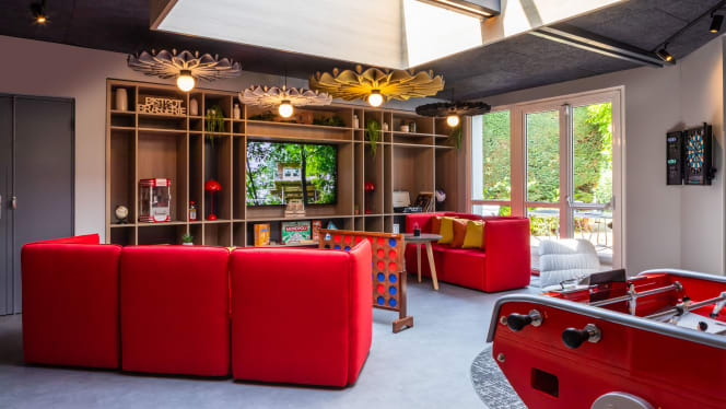 Charlie's Corner - 6