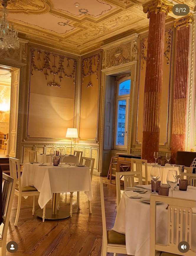 Le Palais Restaurant - 1