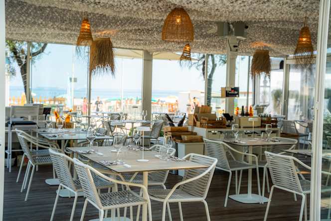 Vittoria Lounge Restaurant - 9