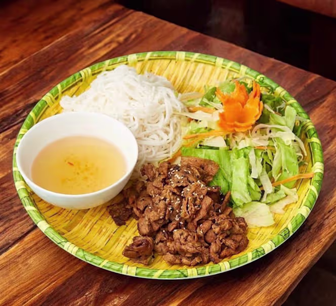 Lang Van Restaurant - 1