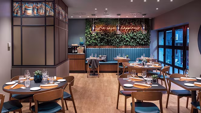 Flamel Restaurant - 3