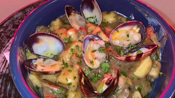 Sonny’s Pizzeria Burger Cucina - 7