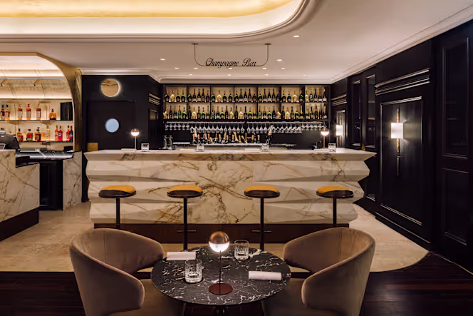 BLACK MOON Gastrobar - 0