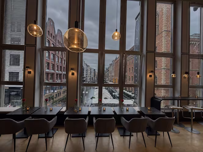 N6 - Kitchen & Bar - 5