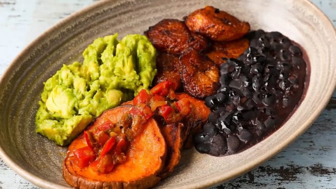 Arepa & Co Venezuelan Restaurant - Elephant Park - 6