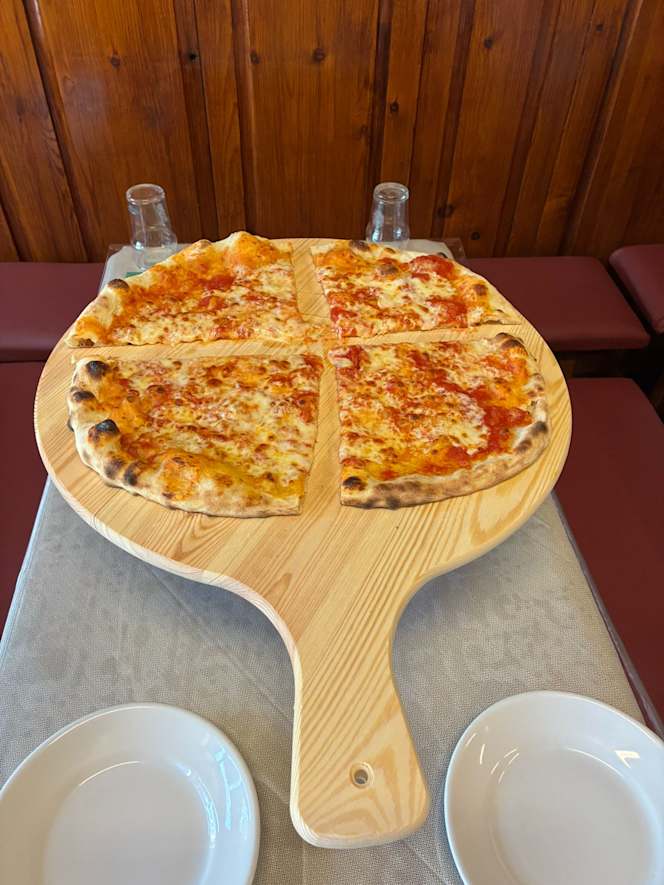 Pizzeria Molto Gusto - 4