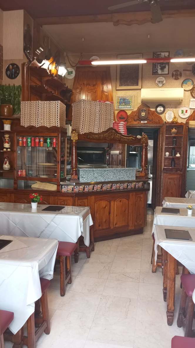 Pizzeria Molto Gusto - 1