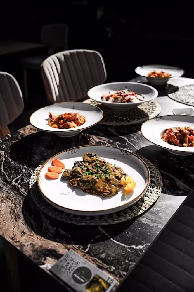 Strange Restaurant - 7