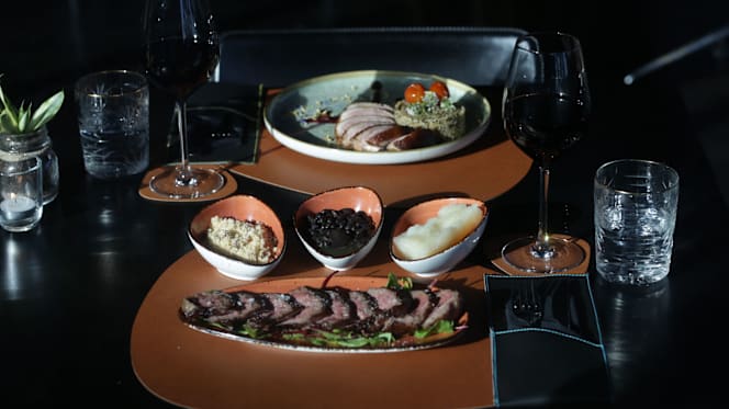 Magnolia Contemporary Bar & Restaurant - 2