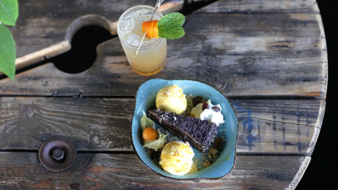 Magnolia Contemporary Bar & Restaurant - 9