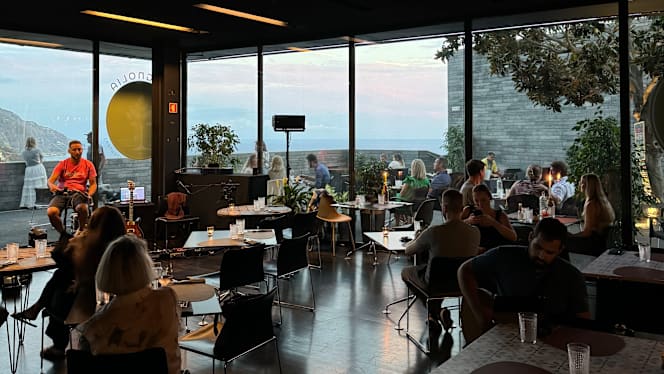 Magnolia Contemporary Bar & Restaurant - 1