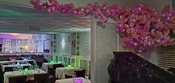 Dining Room - 7