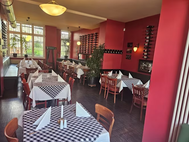 Lichtburg Restaurant - 3