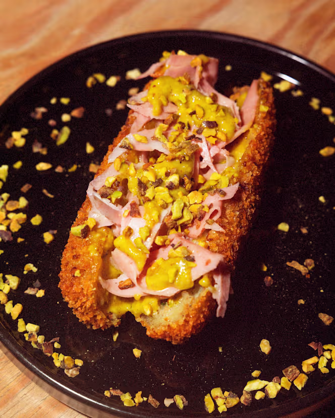 Pizzeria Everest - 1