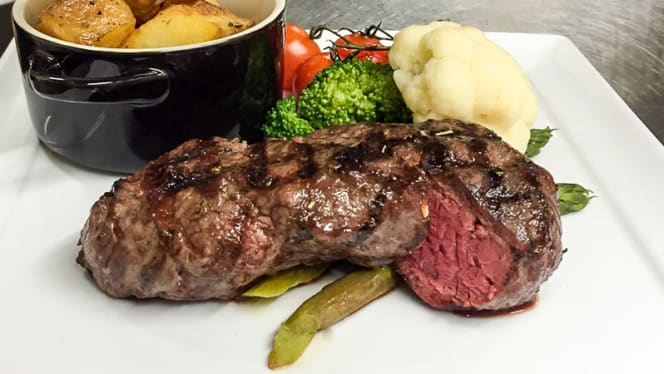 Tons Muziek- en eetcafé - 1