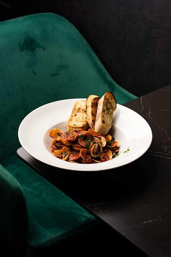 Baza Bar & Grill - 9