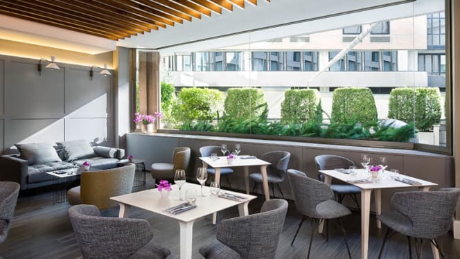 Longitude 12 Bistrot & Jardin - 0