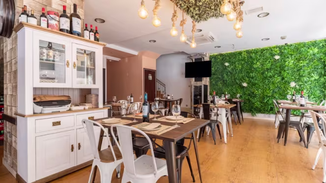 La Taberna De Montaraz - 0