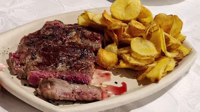 Murray's Bar & Grill - 5