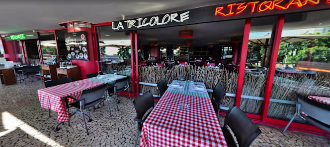 La Tricolore Pizzeria / Grill House - 2