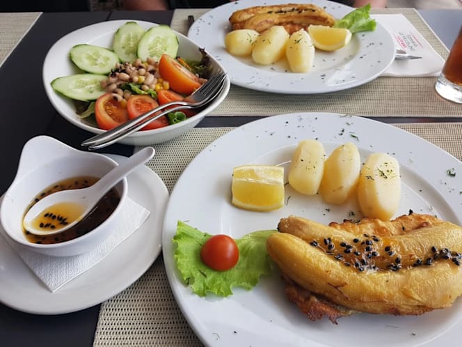 La Tricolore Pizzeria / Grill House - 8