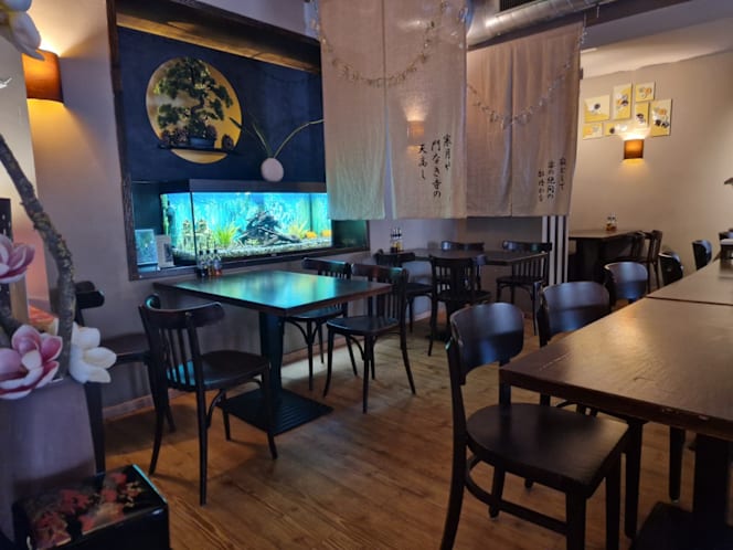 YAMA Restaurant Sushi and Ramen - 3