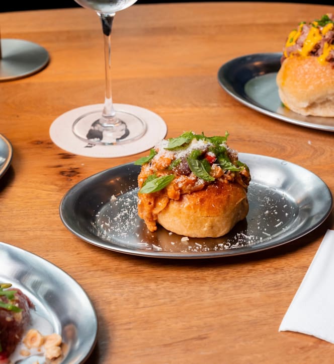 Tusa Isola Cocktail Bar - 3