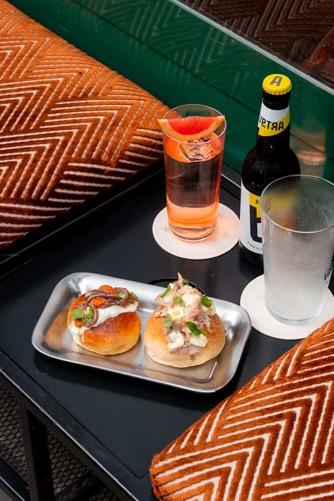 Tusa Isola Cocktail Bar - 1