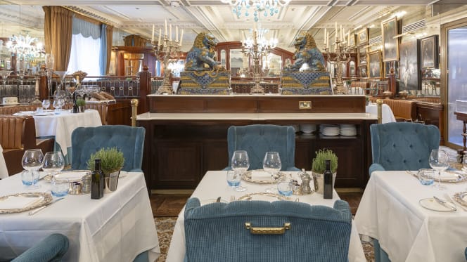 The English Grill - 9