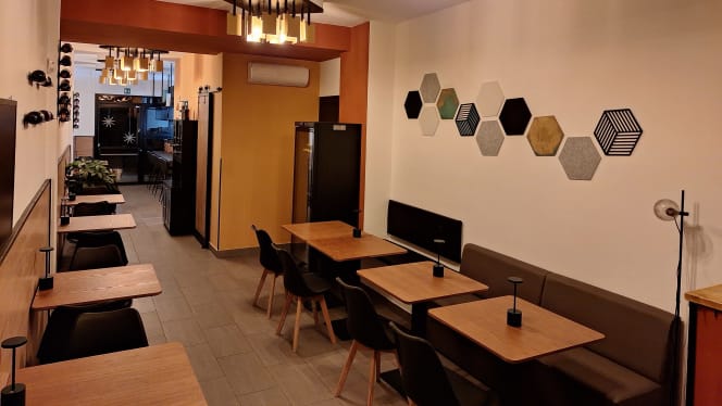 Giù upside down Restaurant - 7