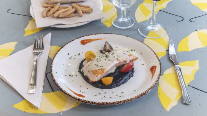 Universal People - 3