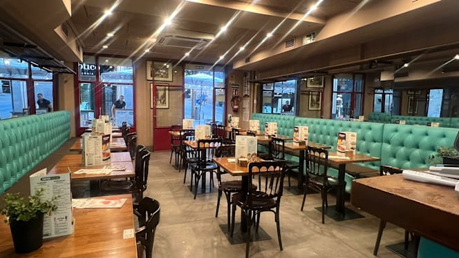 Singular de Carmen 17 - Madrid - 0