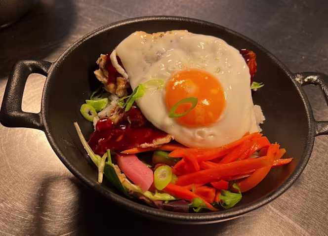 East - Korean Chicken Craft Beer Bar & Restaurant - 3