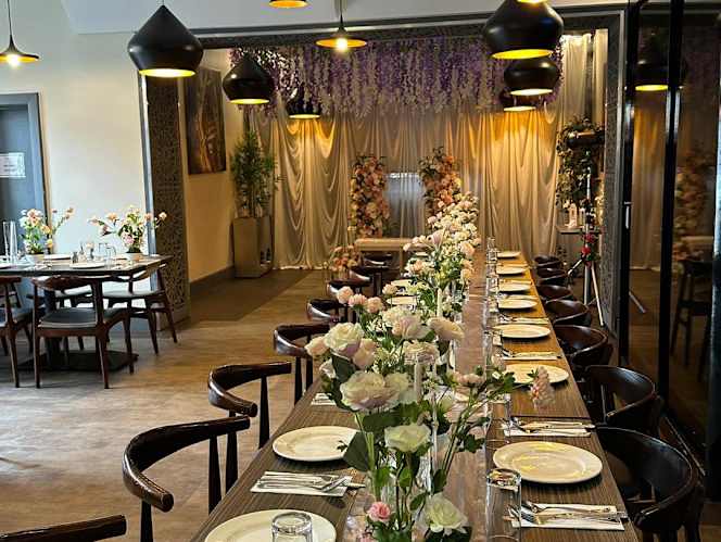 Safire Restaurant & Grill - 7