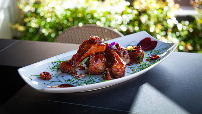 Golden Terrace - Italian & Beach Restaurant - 9