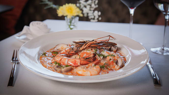 Golden Terrace - Italian & Beach Restaurant - 4