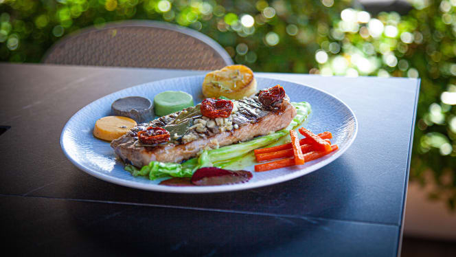 Golden Terrace - Italian & Beach Restaurant - 5