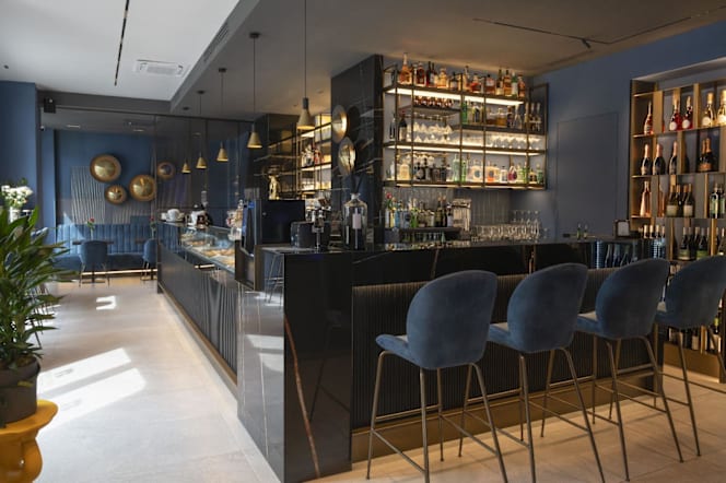 Bon Ton Lounge Bar - 6