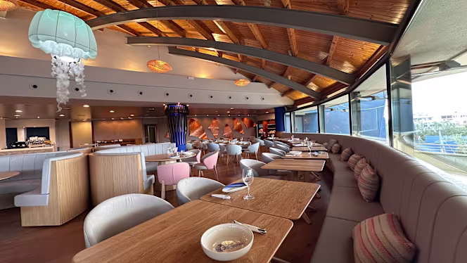 Jellyfish Rest&Bar by Palma Aquarium - 2