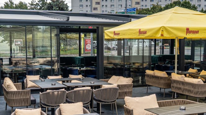 Absolut Restaurant & Bar - 2