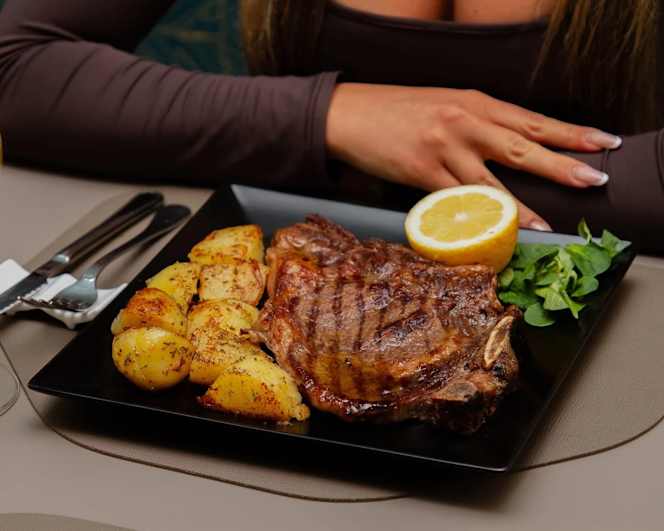 Mamaia burger and grill - 7