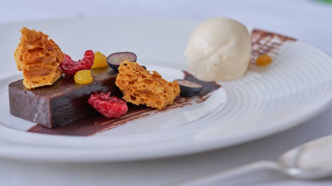 Chewton Glen Dining Room - 1