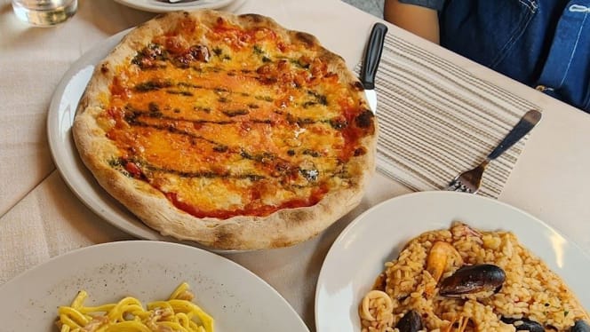 La Lanterna Ristorante Pizzeria - 6